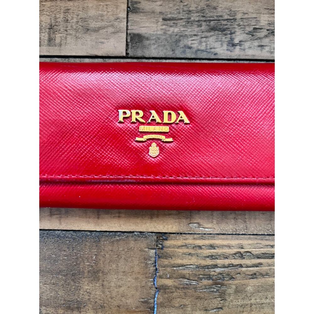 PRADA Red Saffiano leather key holder/card case double snaps (repainted) - Picture 5 of 14